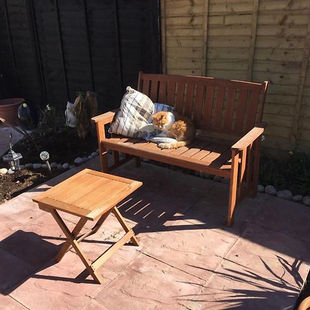 Basingstoke En Suite Room In Garden Annex 外观 照片