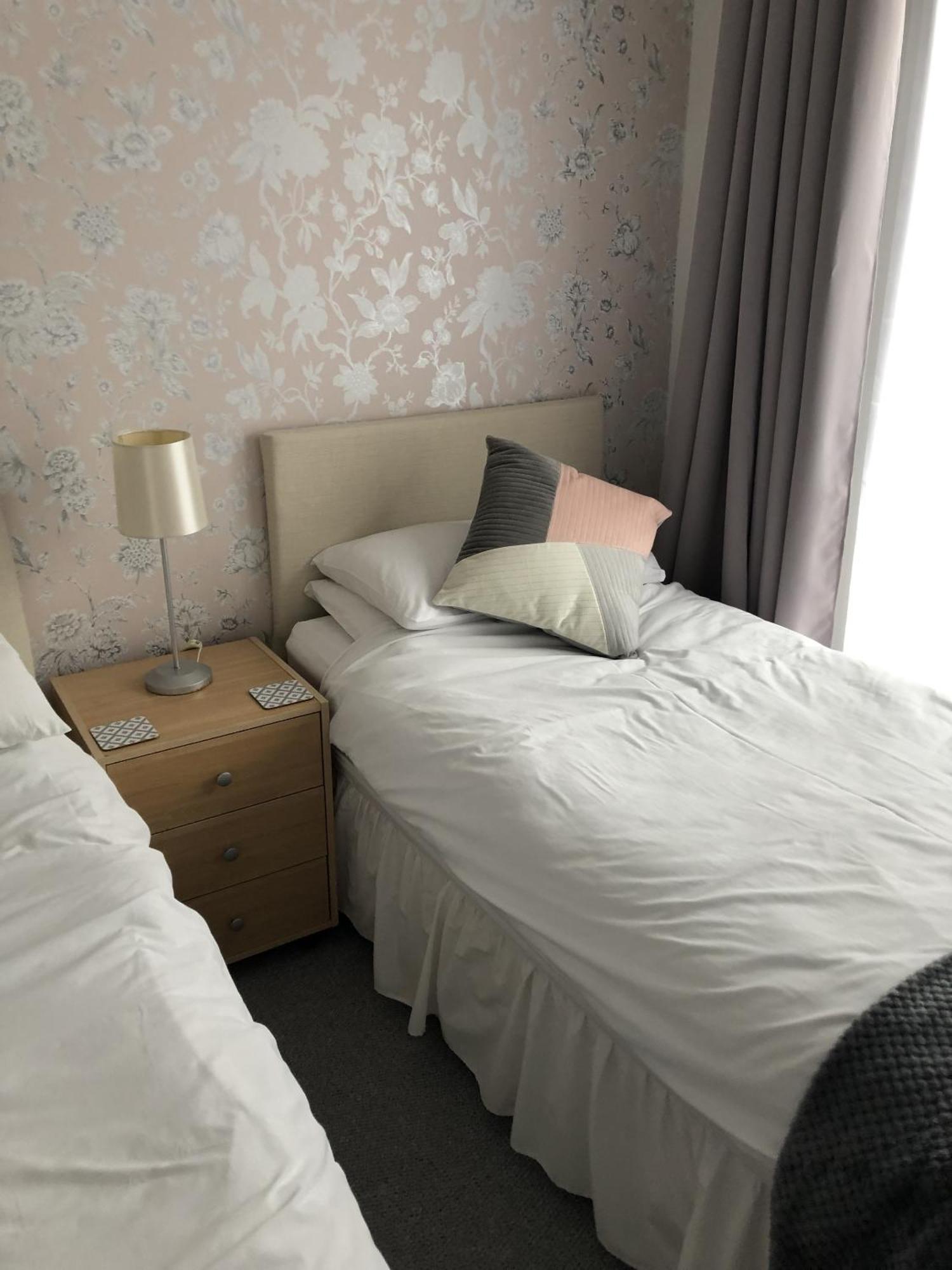 Basingstoke En Suite Room In Garden Annex 外观 照片