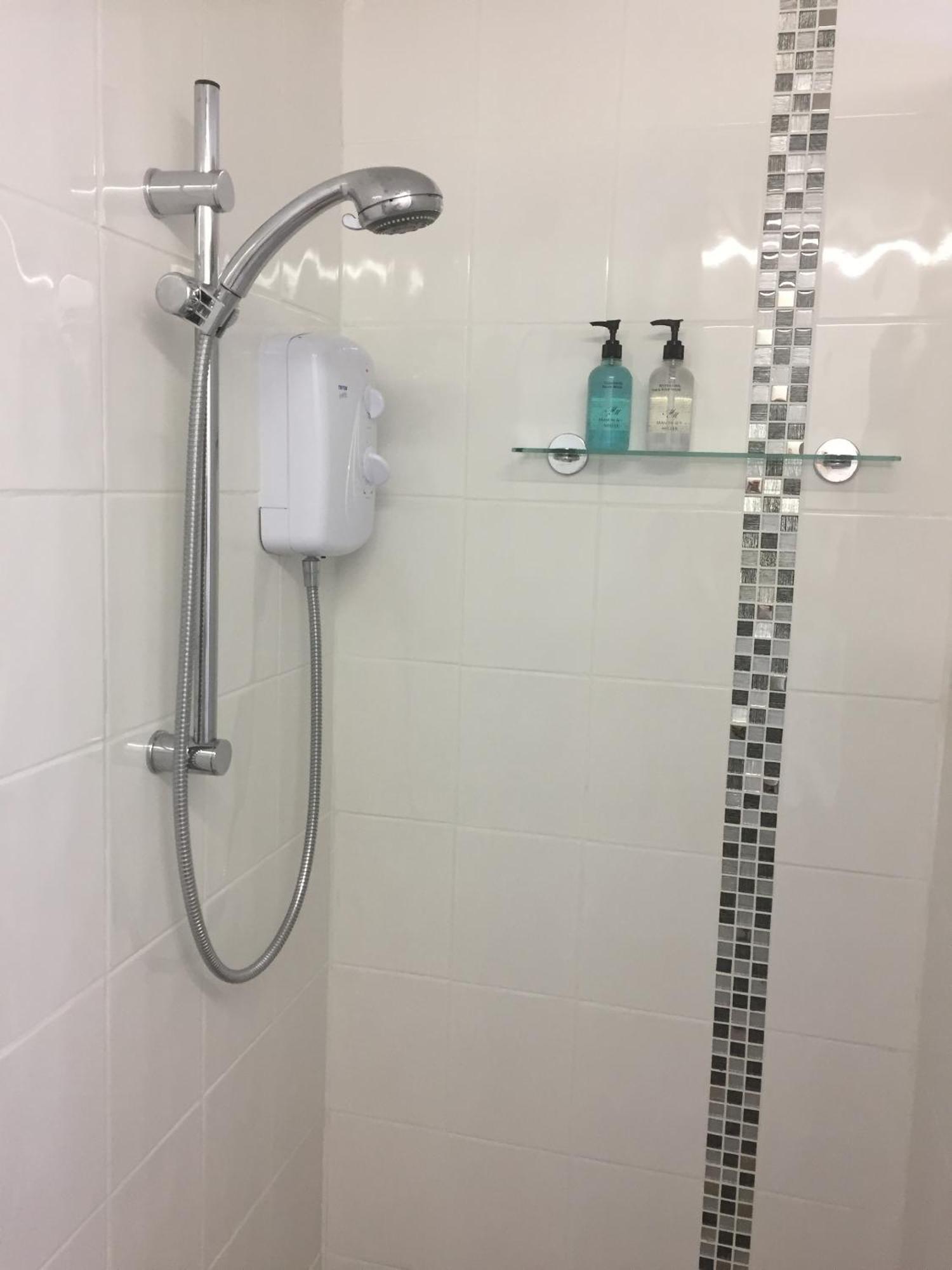 Basingstoke En Suite Room In Garden Annex 外观 照片